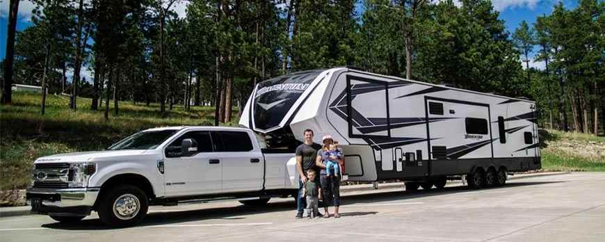 10 Tips for Towing a Camper Trailer