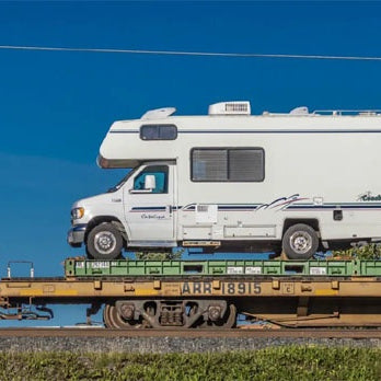 RV Shipping With An Auto Transport Company VS Drive-Away RV Shipping – Which One Wins?