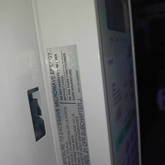Used RV Microwave Magic Chef 19.5″ X 15″ X 12.75″ - Model No. MCD990ARW