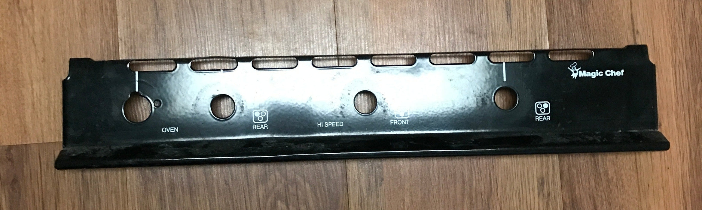 Used Magic Chef Oven Manifold Panel 74007296