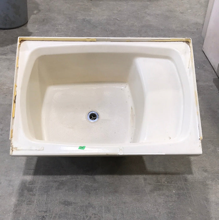 Used RV Step Bath Tub 43 1/2” x 23 1/2” - Right Hand Drain