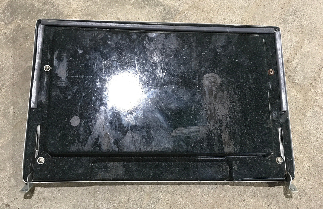Used Magic Chef Oven Door 2401F12671 (WHITE FACEPLATE)