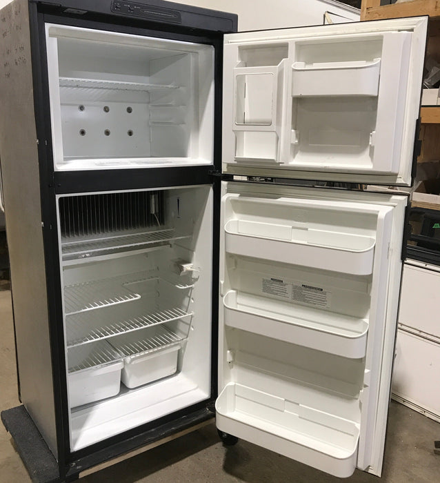 Used Complete Dometic Fridge, 2-Way - DM2652