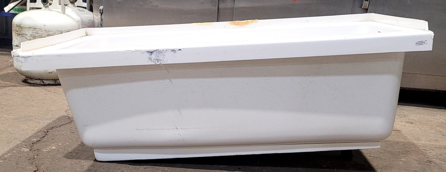 Used RV Bath Tub 41” x 24” - Right Hand Drain