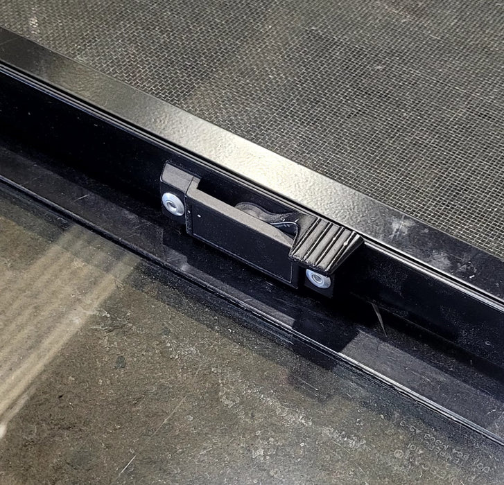 Used White Radius Opening Window : 30 1/4" W x 21 3/4" H x 1 3/4" D