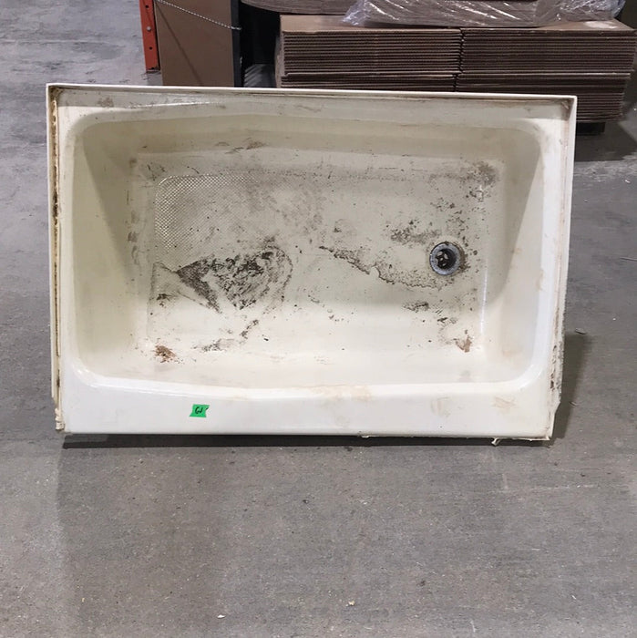 Used RV Bath Tub 36” L x 24 W ” Right Hand Drain