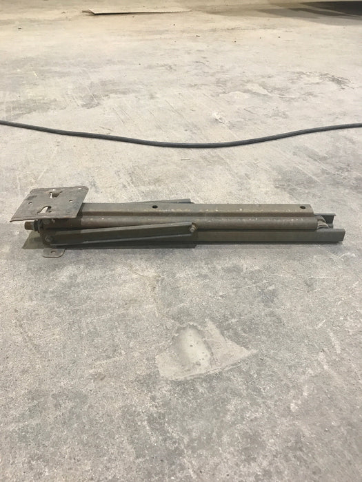 Used C-Type Stabilizing Jack