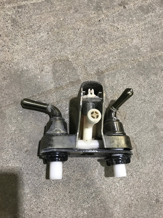 Used 4" Shower Faucet With Diverter, Bronze, Bronze Handles