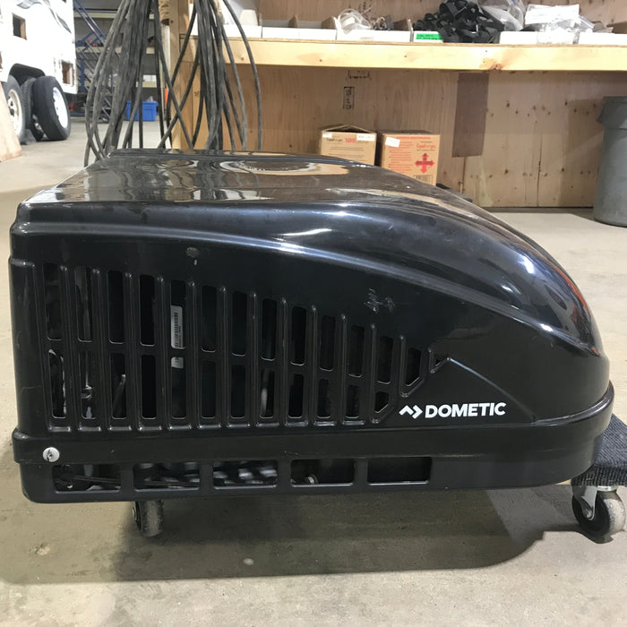 Used Dometic Air Conditioner, Head Unit, 13500 BTU, Cool Only - B57915.711