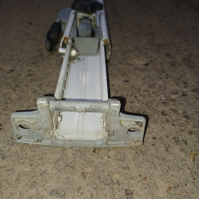 Used Dometic / A&E Manual White Awning Arm 73″ - 8500 Series