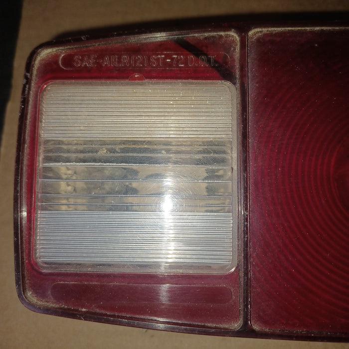 Used Microflex SAE-AILR(2) ST-72 D.O.T Taillight Assembly