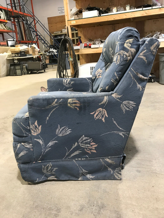 Used RV Chair - Blue with design
