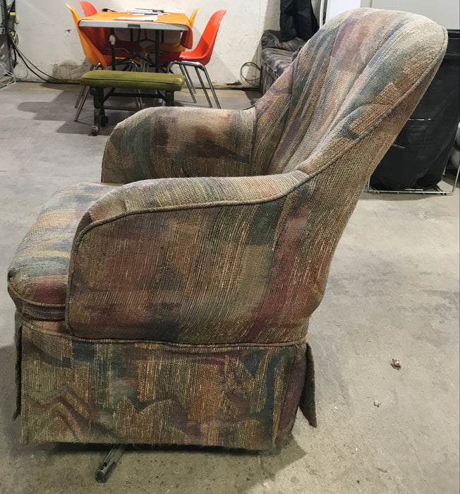 Used RV Chair - 35" H x 19" W x 22" D