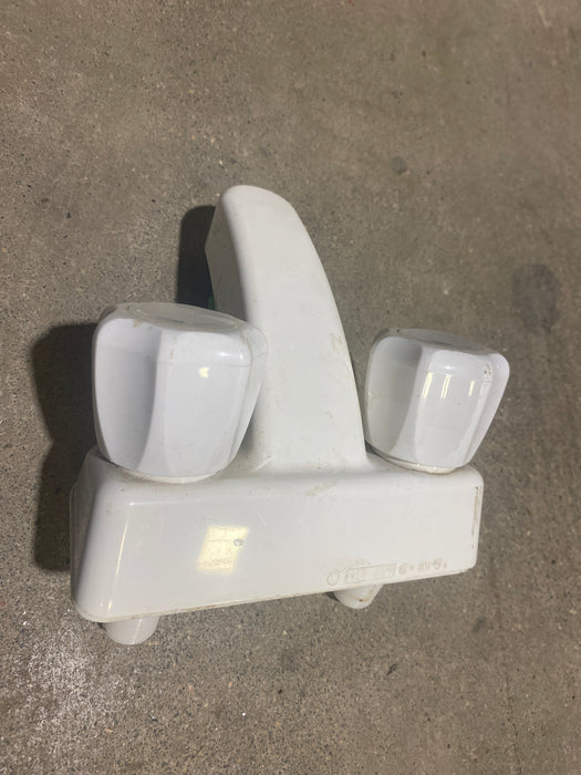 Used 4" Bathroom Faucet, Off White, Off White Knobs
