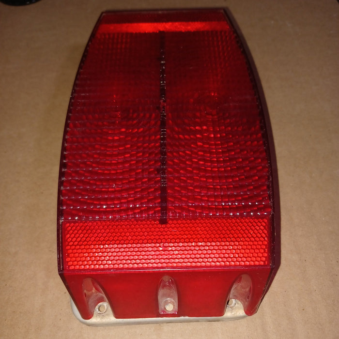 Used Reflect-O-Lite 710/750 Tail Light Replacement Lens - SAE-AILRST D.O.T. 78