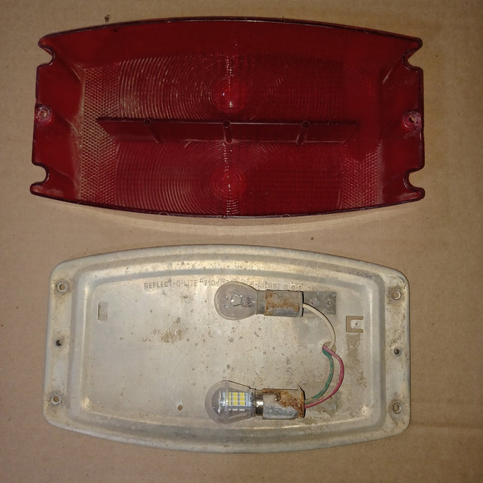 Used Reflect-O-Lite 710/750 Tail Light Replacement Lens - SAE-AILRST D.O.T. 78