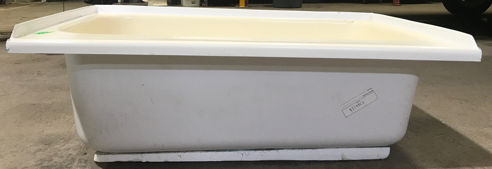 Used RV Bath Tub, Left Hand Drain - 36” L x 24" W