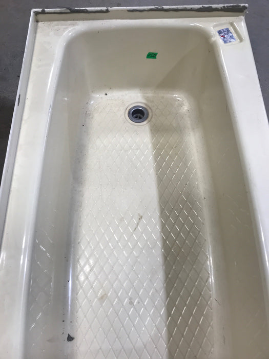 Used RV Bath Tub 46” L x 25" W - Right Hand Drain