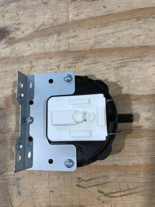Used Furrion Exhaust Pressure Switch - C-FWH09A-006