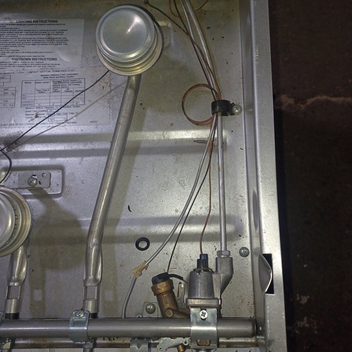 Used Suburban Range Stove 3 Burner - SRNA3SWWE