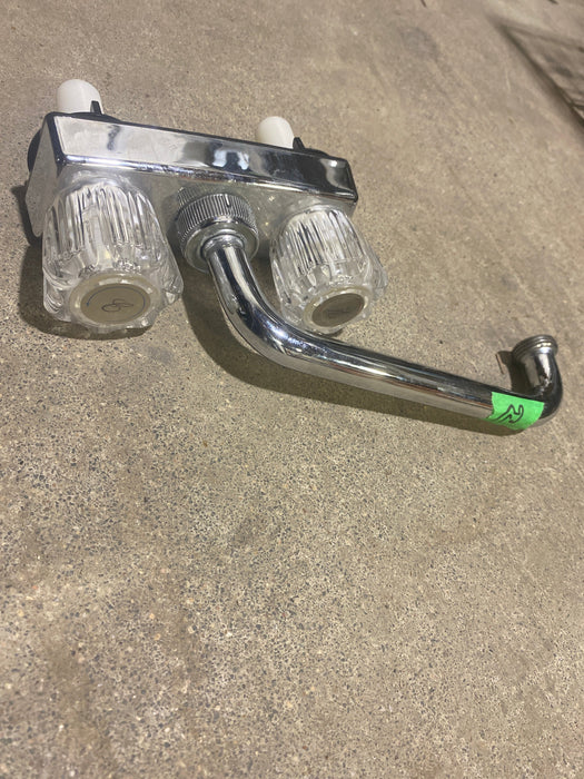 Used 4" Kitchen Bar Faucet, Chrome, Clear Handles