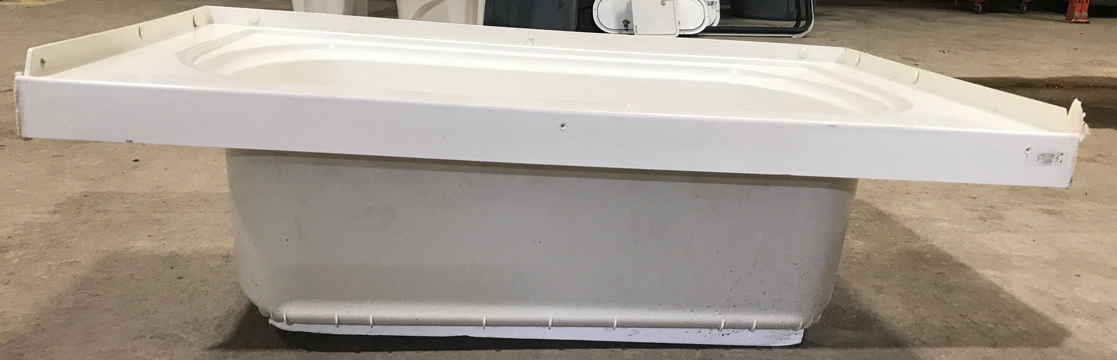 Used RV Bath Tub, Left Hand Drain - 40” L x 24" W