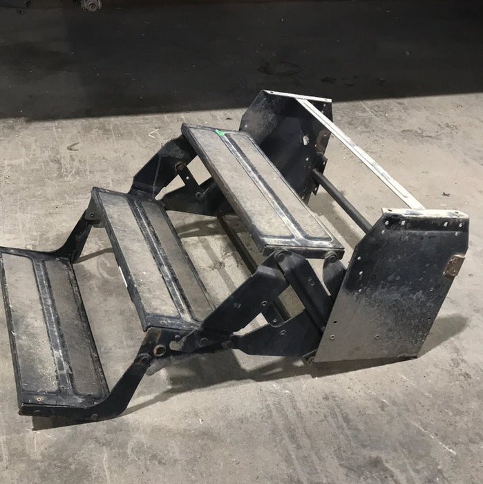 Used Manual Triple Fold Step - HICKORY SPRINGS - 16" H
