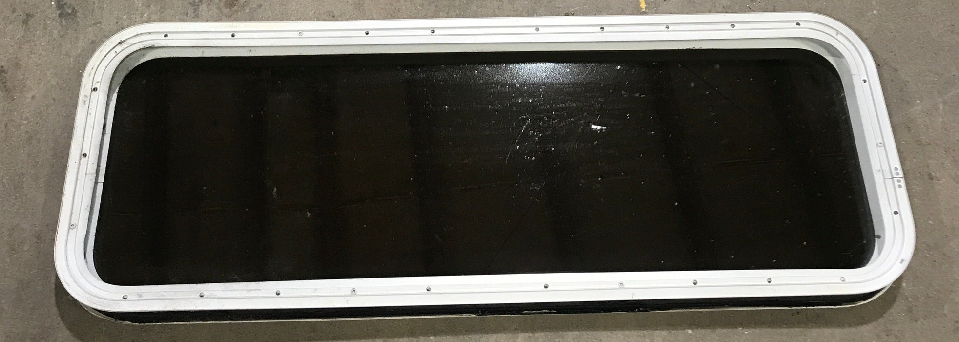 Used White Radius Non Opening Window : 45 1/2" W x 15 1/2" H x 1 7/8" D