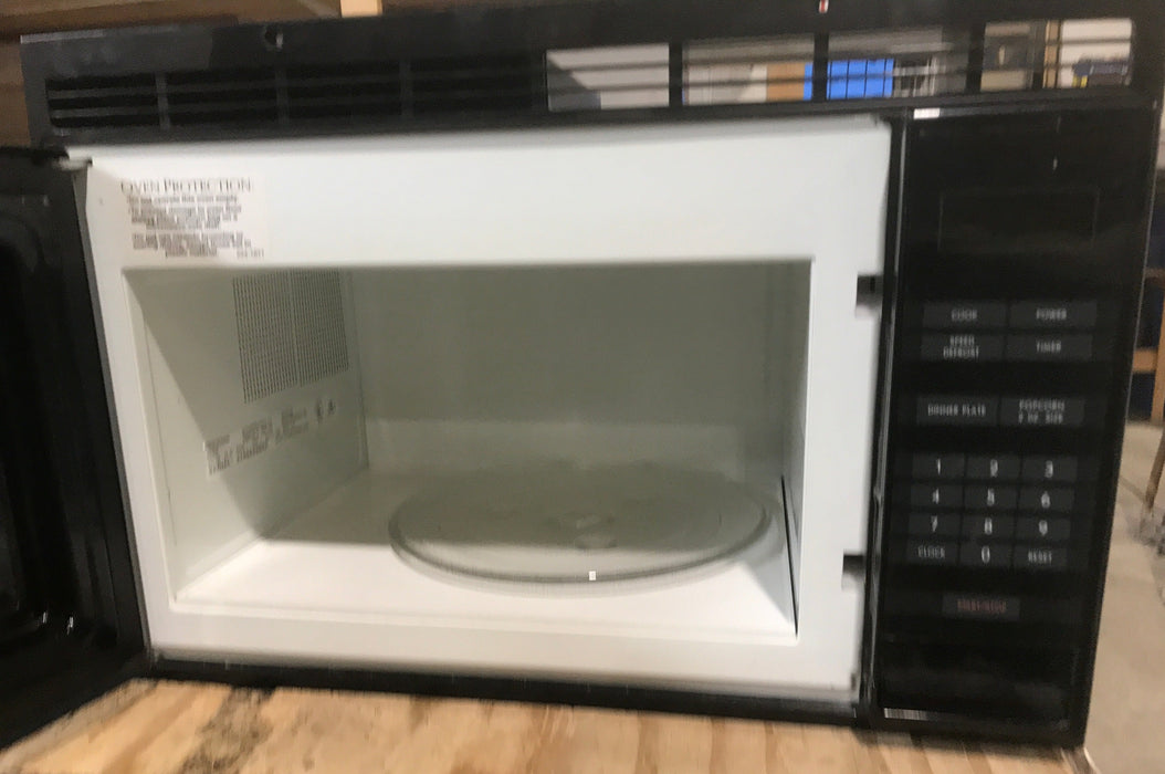 Used Magic Chef RV Microwave - 20 3/4" W x 13" H x 13 1/2" D