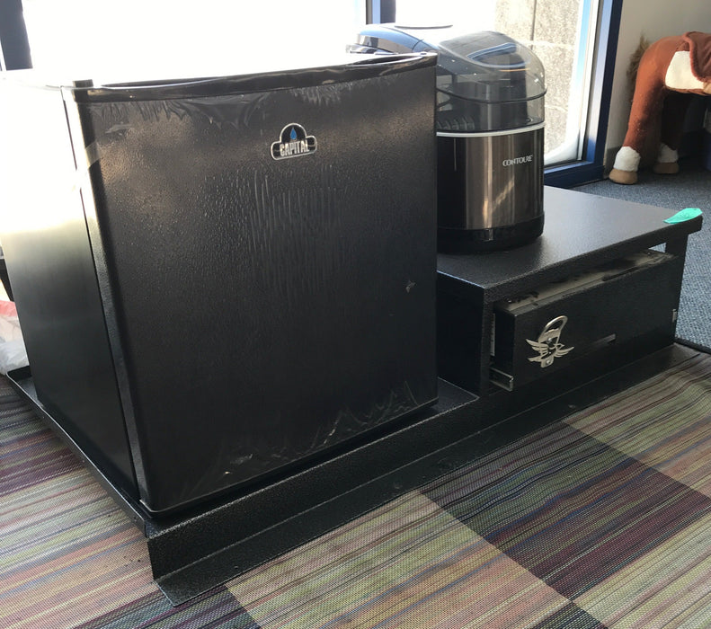 Used Capital Exterior/Outdoor Grill Kitchen Set