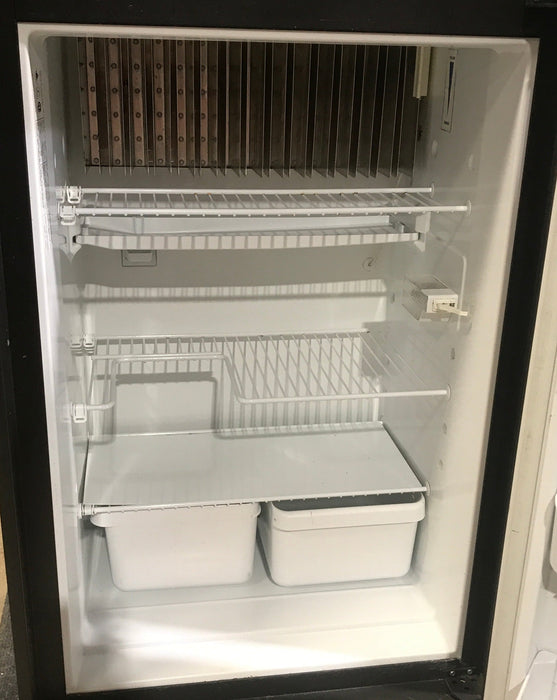 Used Complete Dometic Fridge, 2-Way - DM2652
