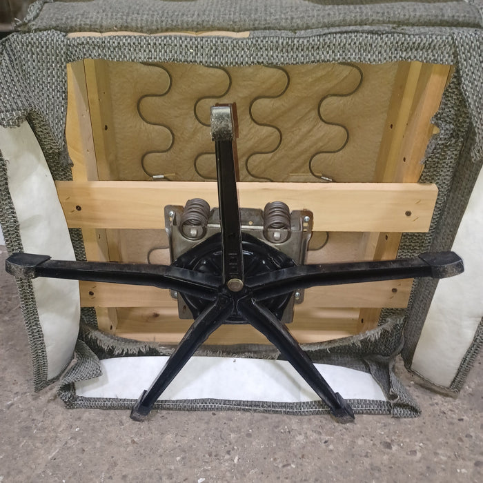 Used Young Farts RV Parts RV Chair - 27.5″ X 31″ X 34″