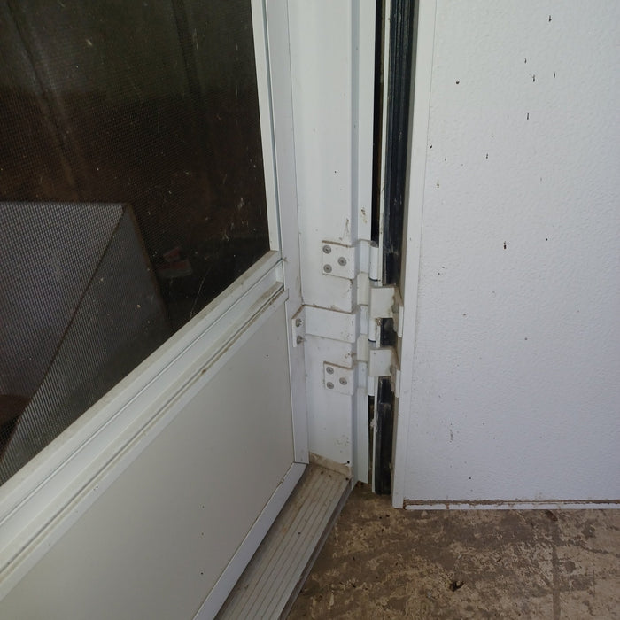 Used Young Farts RV Parts RV Radius Entry Door 71.5″ X 25 7/8″ X 2.5″