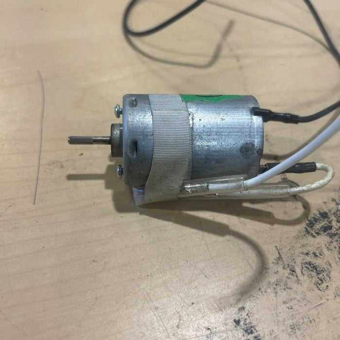 Used 12V Vent Motor - VC0468-00