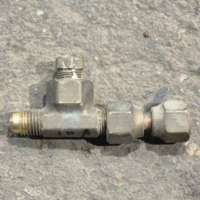 Used Norcold Pressure Tap and Swivel Connector Assembly - 621173