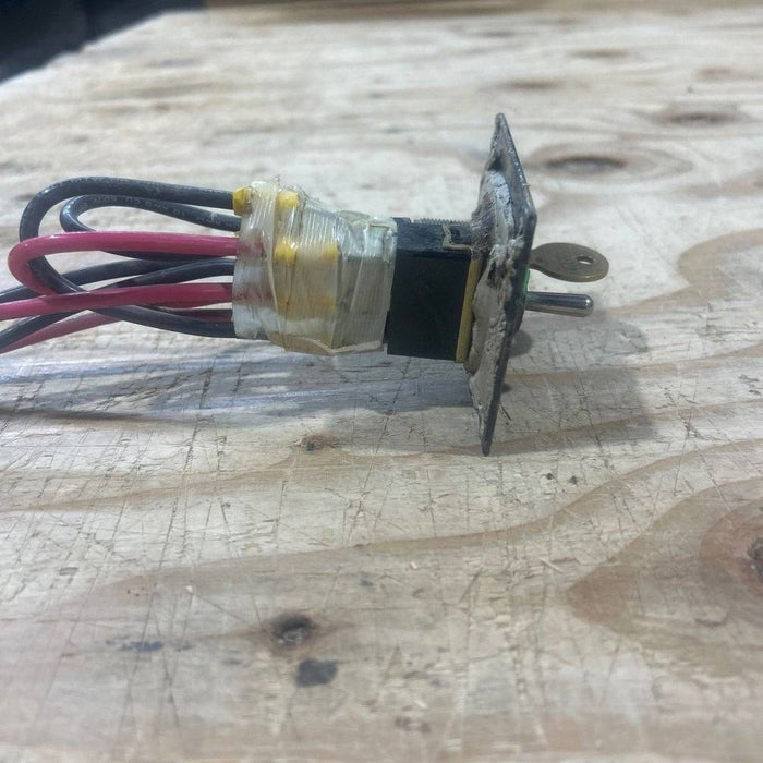 Used Single Landing Gear Legs Toggle Switch with key on/off - CHILY 7026