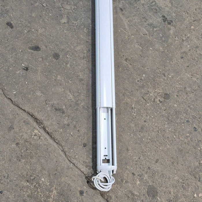 Used Carefree Awning Arm, Drive (Front), White, 66 1/2" - Travel'r , R001642WHT