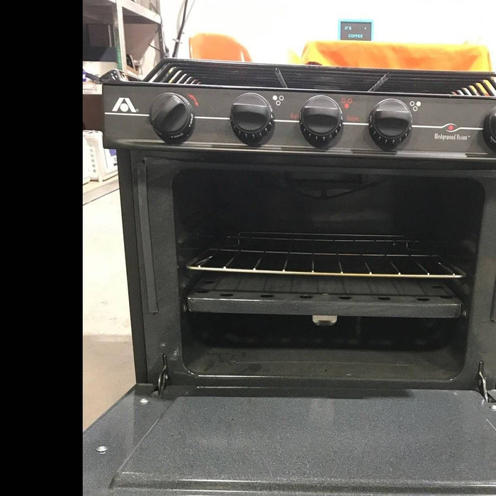 Used Atwood / Wedgewood range stove 3-burner R-V1732BBP