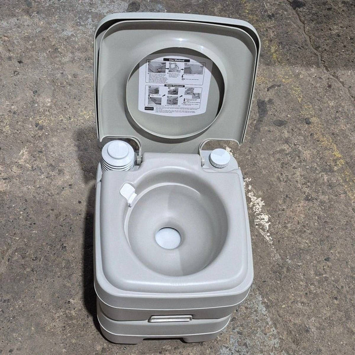 Complete RV Pro Portable Toilet, Hand Pump Flush, 20 L (5.3 Gal), Grey -  N35Z515