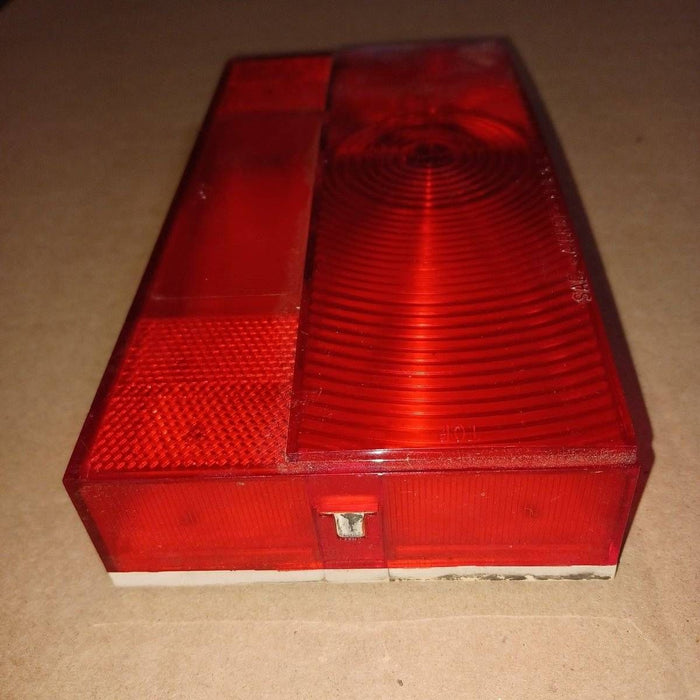Used Reflect-O-Lite Tail Light Replacement Lens - SAE-AILRST-73 D.O.T. , No. 910-950