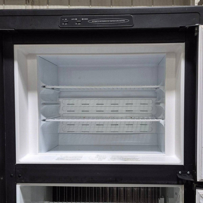 Used Complete Dometic Fridge, 2-Way - DM2652RBX