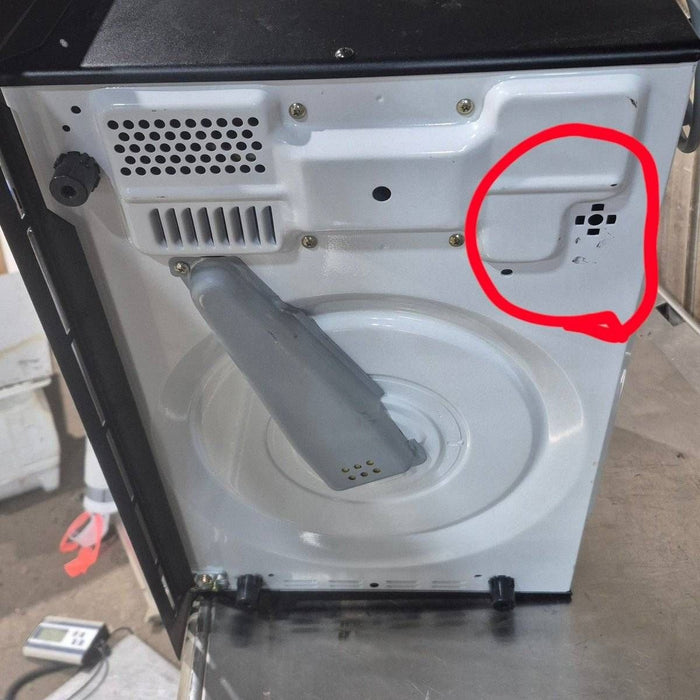 Used Dometic RV Microwave, 20 7/8" x 14 1/8" x 14 1/4" , DMT113U1B1