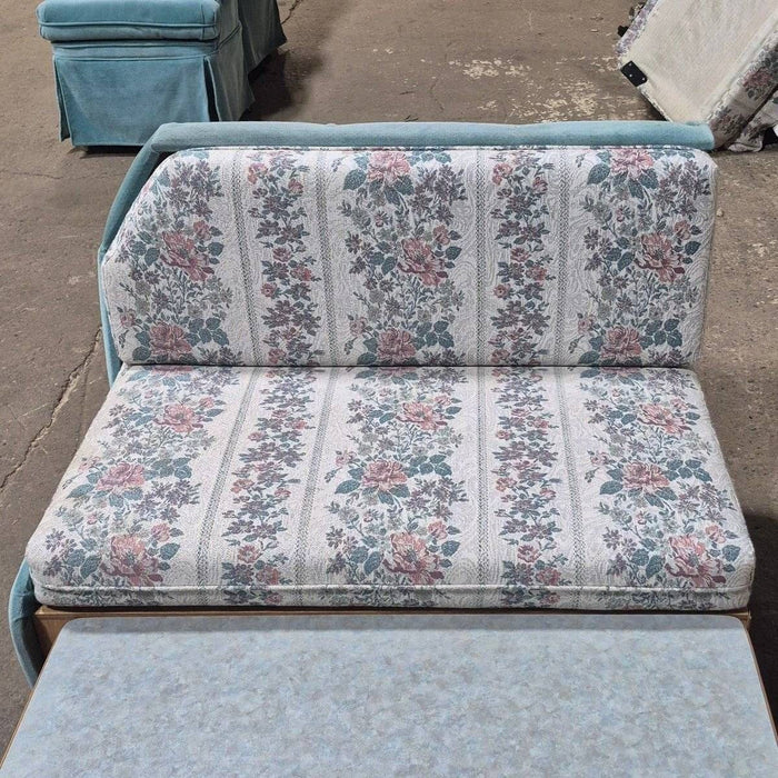 Used Complete RV Dinette Set, Does include table hardware - 78" x 40 3/4" x 32"