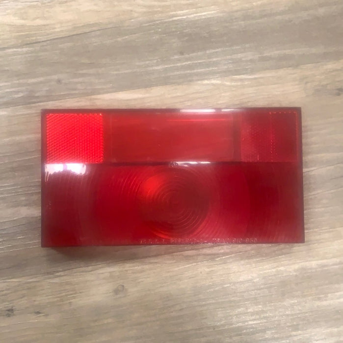 Used Rectangle lens tail light SAR-AILRST-73 - 910-950 Bargman