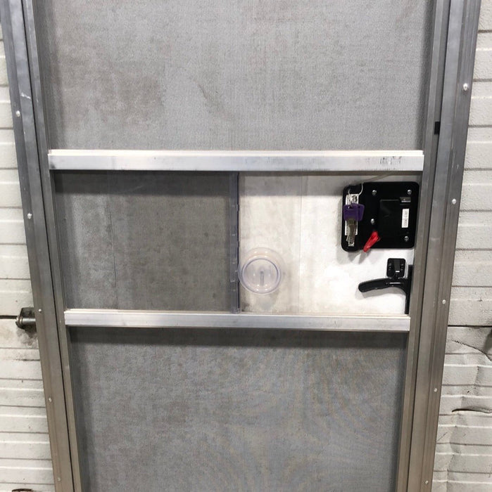 Used Rv Radius Entry Door 25 1/2 x 70 1/2 Lipper V000290171