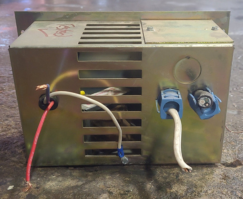 Used 15 AMP B&W Power Station - Young Farts RV Parts