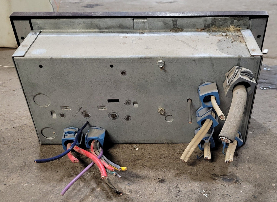 Used 30 AMP MAGENTEK Power Station - Young Farts RV Parts