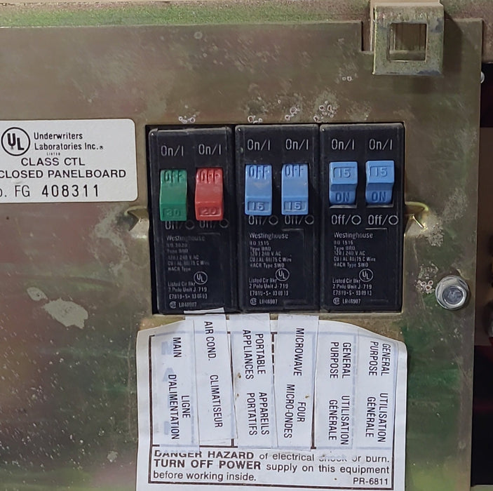 Used 30 AMP MAGENTEK Power Station - Young Farts RV Parts