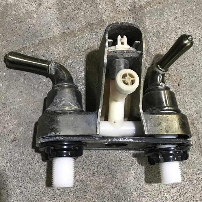 Used 4" Shower Faucet With Diverter, Bronze, Bronze Handles