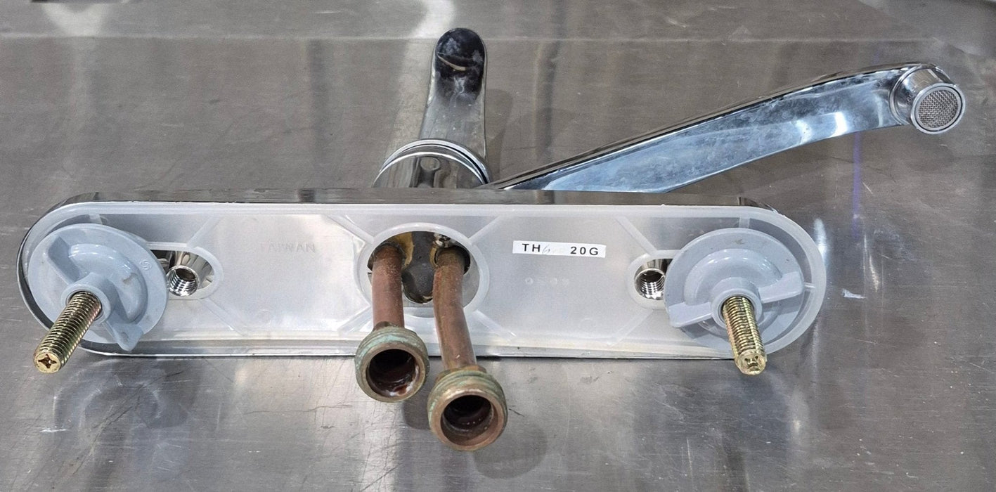 Used 8" Kitchen Faucet, Chrome, Chrome Lever Handle